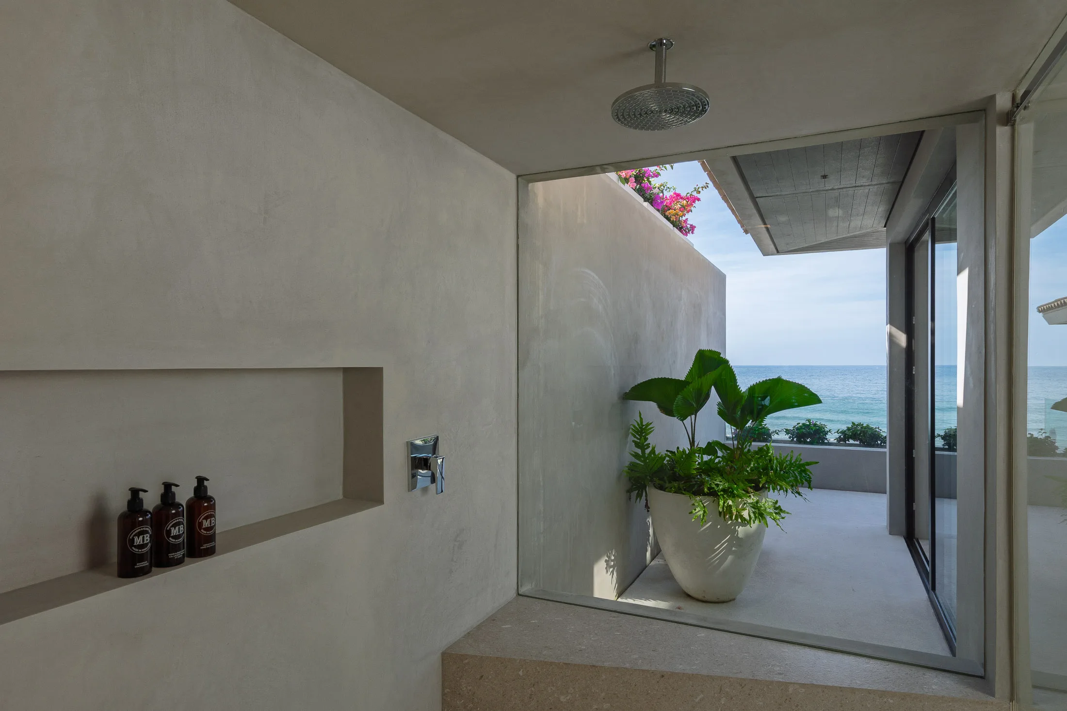 The Rivers Suite shower, open straight to the ocean air